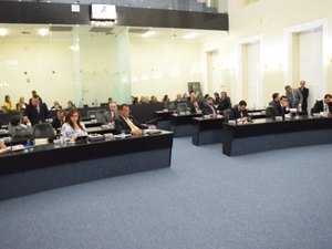 ALE tenta impedir oficial de justiça de entregar decisão sobre votação de vetos