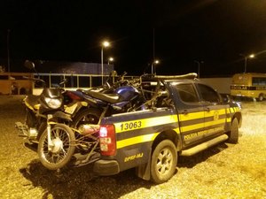 Em 30 minutos, PRF recolhe várias motocicletas irregulares no Sertão de Alagoas 