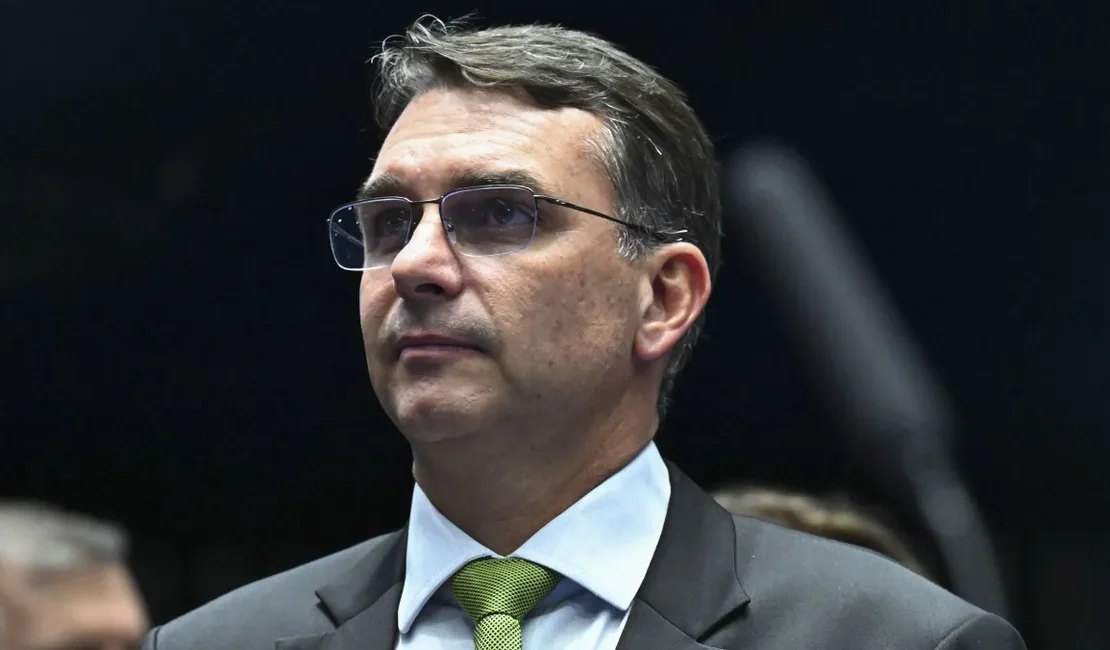 Flávio fala em iniciar negociações e pede mobilização para aprovar anistia