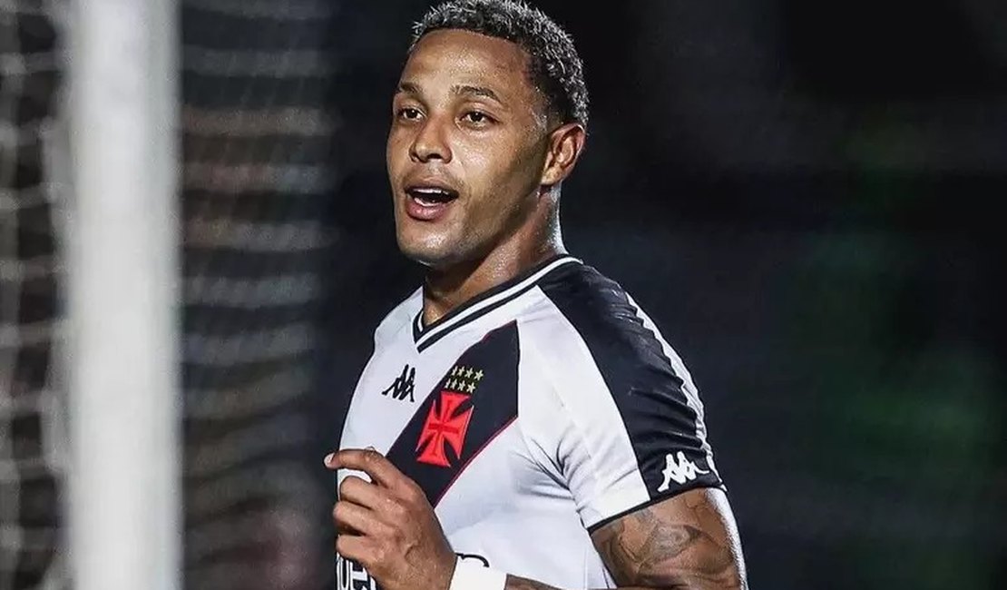 Jogador do Vasco é alvo de operação contra tráfico de drogas e armas no RJ