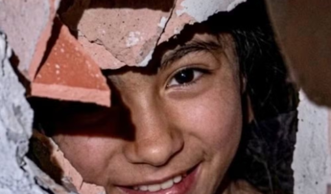 Menina é resgatada com sorriso no rosto na Venezuela