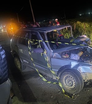 Colisão frontal entre carros deixa um morto e outro ferido em Pão de Açúcar