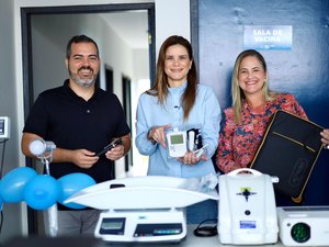 Prefeita Ceci entrega novos equipamentos às Unidades Básicas de Saúde de Atalaia