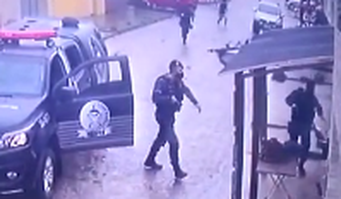 [Vídeo] Câmera mostra que criança estava em carro envolvido em perseguição policial