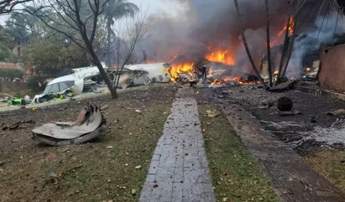 Morador de casa atingida por avião em Vinhedo estava dormindo e acordou com barulho do acidente; fotos