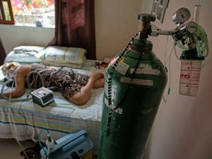 Seis estados brasileiros correm risco de ficar sem oxigênio em plena pandemia