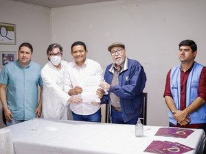 Prefeito Júlio Cezar assina Ordem de Serviço para construção de UTI Neonatal