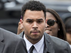 Chris Brown é acusado novamente de agressão e será investigado, diz site