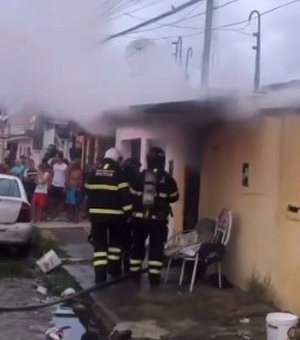 Princípio de incêndio em residência mobiliza bombeiros no Jancintinho