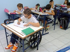 Estudantes PcD de baixa renda poderão receber adicional de até 100% do BPC