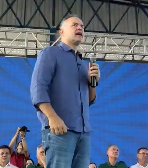 “Quem é neutro é shampoo”, diz Renan Filho ao reafirmar apoio a Lula, em Arapiraca