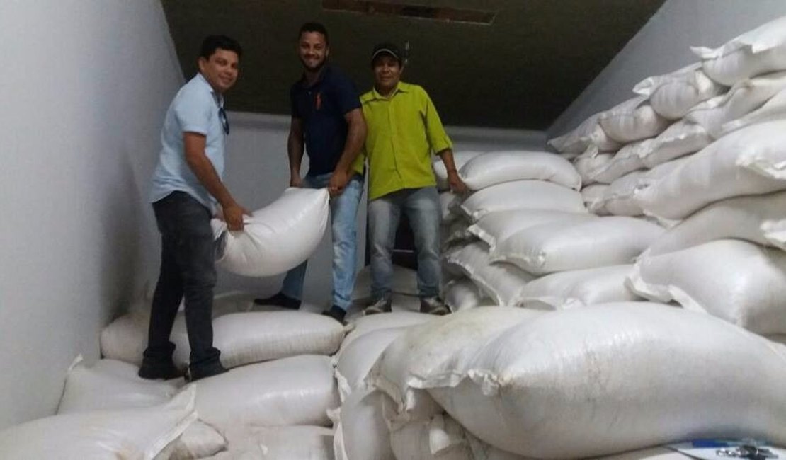 Secretaria de Agricultura de Traipu realiza distribuição de grãos