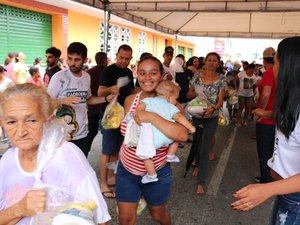 Campanha Padroeira Solidária beneficia mais de 3 mil famílias carentes em Arapiraca