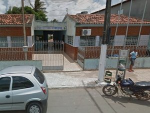 Vereador eleito denuncia funcionários fantasmas na folha de pagamento de prefeitura