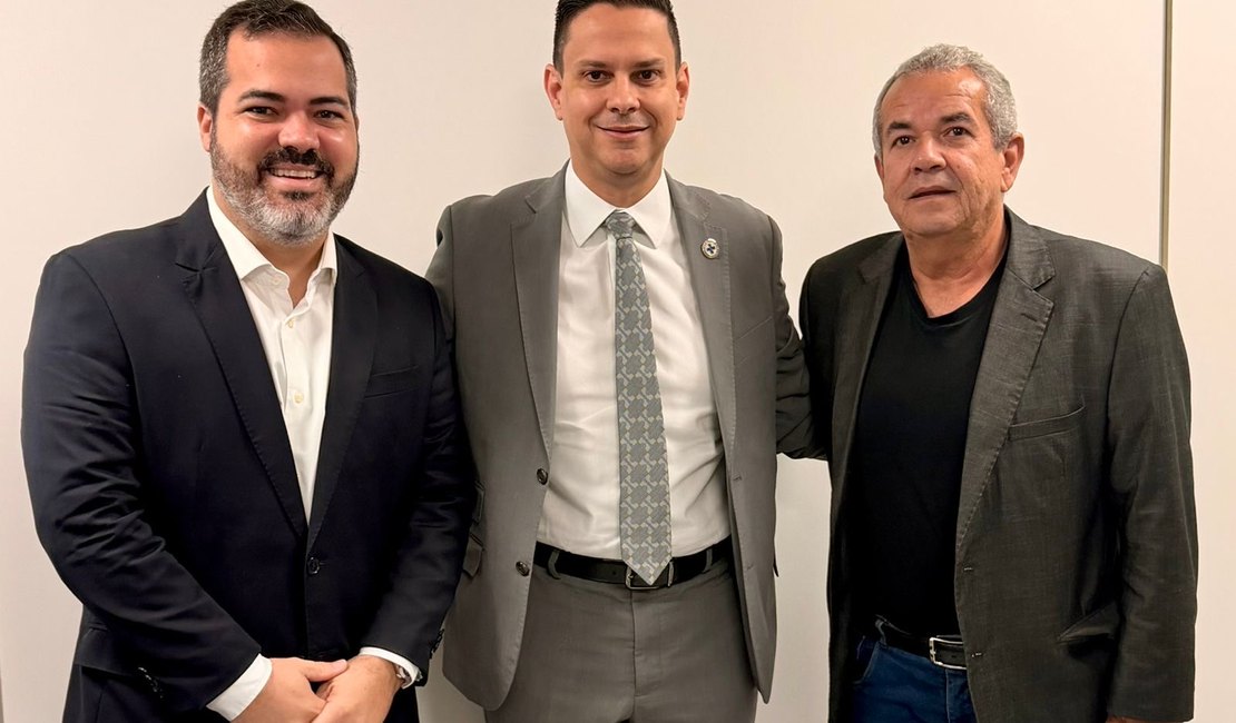 Em Brasília, prefeito Nicollas fortalece articulações e busca novos avanços para Atalaia