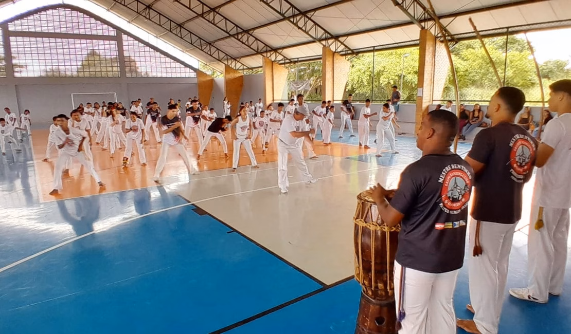 Grupo de Capoeira Mandingueiros de Penedo celebra 18 anos de atividades