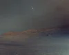 Nasa registra imagem rara da lua Deimos antes do amanhecer em Marte