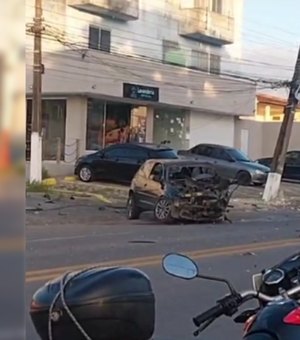 Homem morre após ser arremessado 20 metros em acidente de carro no Santa Amélia