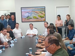 [Vídeo] Luciano Barbosa desapropria antiga sede do ASA e anuncia construção de complexo escolar no local