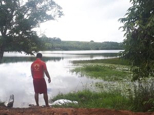 Corpo de homem é encontrado boiando em dique em Penedo 