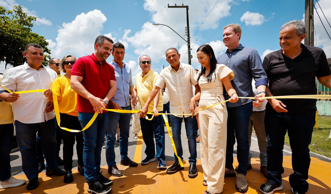 Prefeita e governador inauguram obras em São Luís do Quitunde