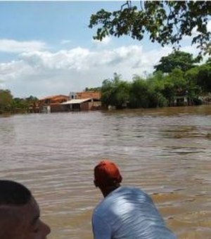 [Vídeo] Ponte metálica desaba deixa um morto e feridos no Maranhão