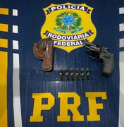 Polícia Rodoviária prende homem por porte ilegal de arma de fogo na BR 104