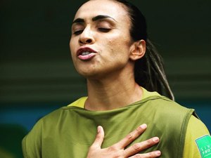 Técnico da Seleção Feminina detalha retorno de Marta e dispara contra acréscimos nas Olimpíadas