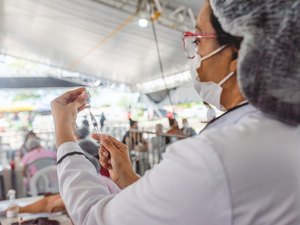 Maceió aplica apenas segunda dose da vacina contra a Covid-19 nesta quarta (1°)