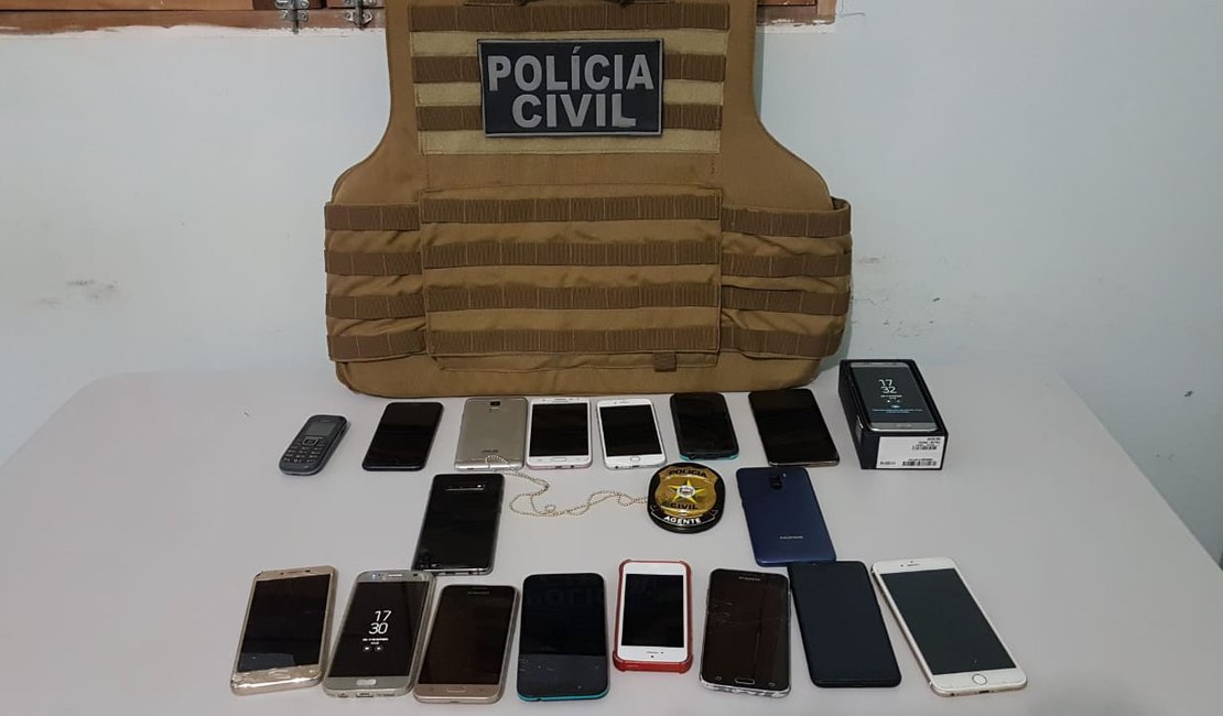 Homem é preso acusado de comercializar celulares roubados 