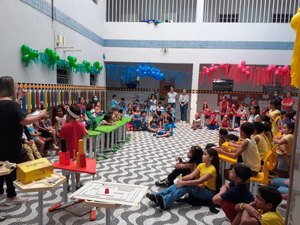 Escola municipal aborda tema ''Reutilize, Recicle e Reduza'' na 1ª Gincana do Estudante