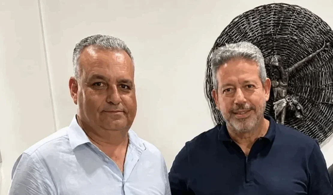 Gaspar e Lira articulam apoio de 30 prefeitos alagoanos a Flávio Bolsonaro no 2º turno