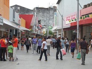 Pesquisa indica que as intenções de consumo reduziram em 1,97% em julho