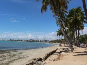 Final de semana terá possibilidade de chuvas e céu nublado em Maceió