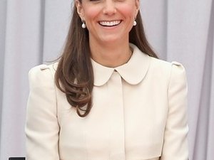 Grávida, Kate Middleton cancela viagem após se sentir mal