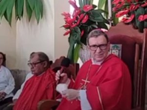 Bispo passa mal durante celebração de missa em Taquarana
