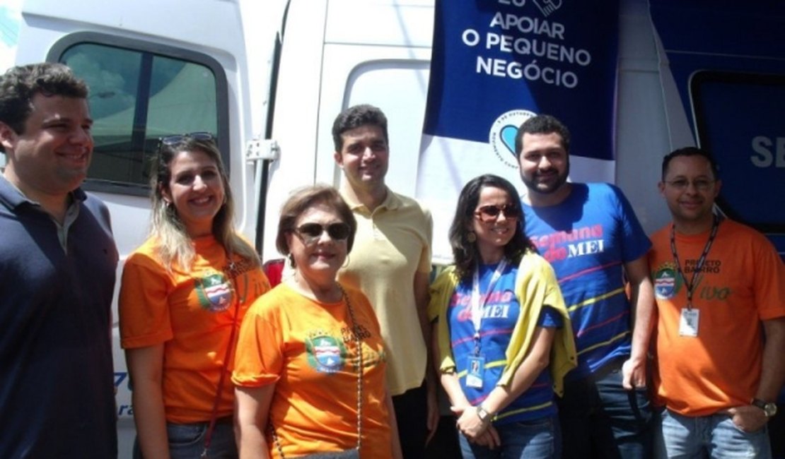 Comunidade recebe serviços de apoio ao trabalho formal