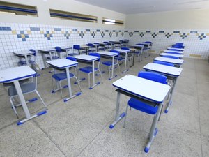 Aulas presenciais da rede pública estadual permanecerão suspensas até seis de abril