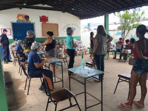 Prefeitura já entregou mais de 26 mil kits de merenda escolar