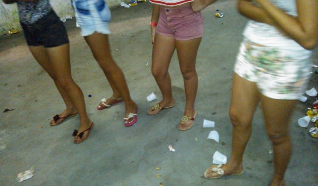 Polícia prende homem que organizava festa ?Los Putons? no Benedito Bentes