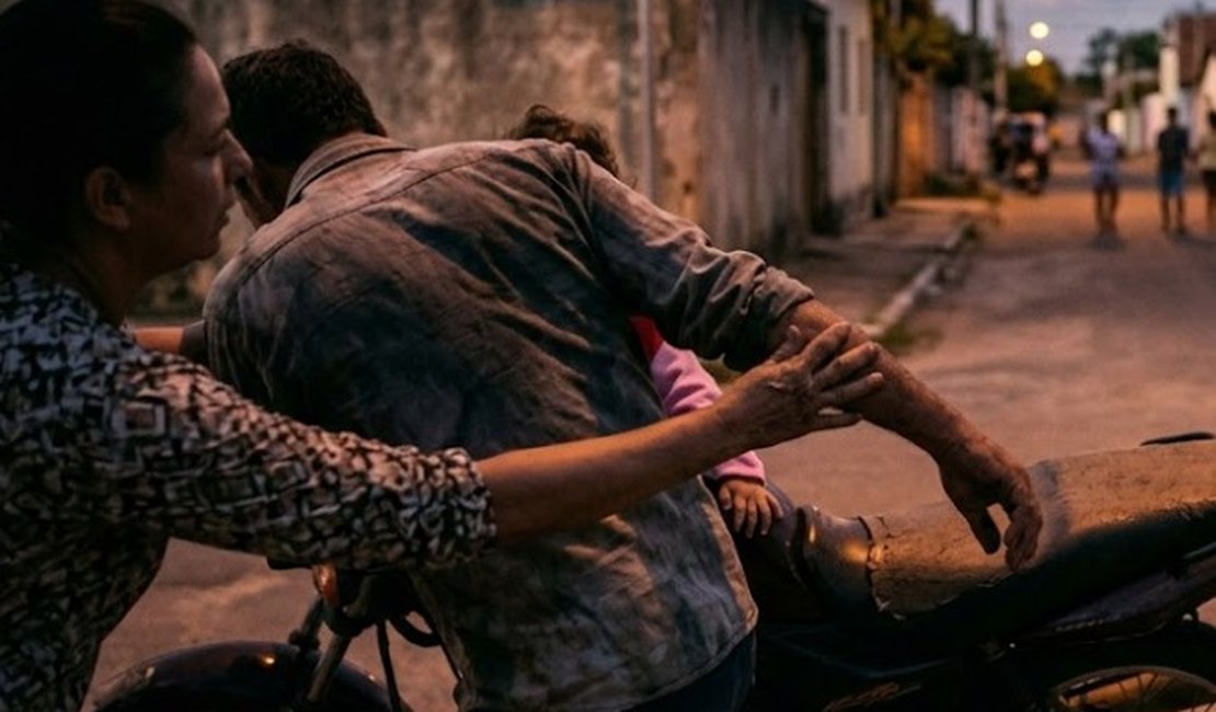 Mulher é agredida ao impedir companheiro embriagado de levar filha em moto