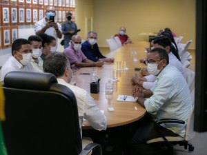 Governador recebe diretores da Fetag e garante máquinas e equipamentos agrícolas à entidade