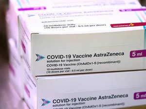 UE fecha contrato com AstraZeneca que obriga entrega de vacinas