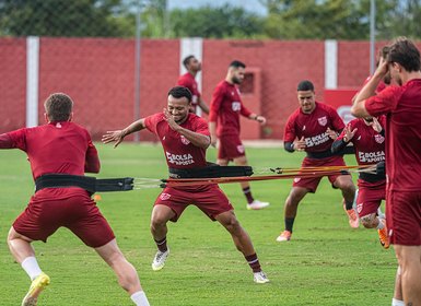 CRB realiza atividade no CT Ninho do Galo e embarca para o Mato Grosso