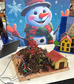 Feira de Tecnologia movimenta alunos do Colégio Santa Esmeralda, em Arapiraca
