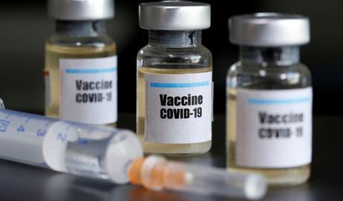 Governo dos EUA pode autorizar uso emergencial de vacina contra Covid-19