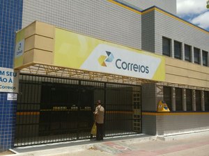 Bandidos arrombam agência dos Correios em Arapiraca e atendimento é suspenso
