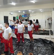 [Vídeo] Projeto da Associação Pestalozzi quebra rótulos e barreiras no palco do teatro