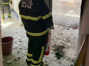 [Vídeo] Incêndio atinge cobertura em apartamento no bairro da Ponta Verde