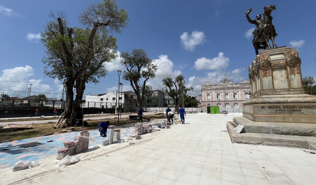 Revitalização da Praça Marechal Deodoro, em Maceió, entra na reta final